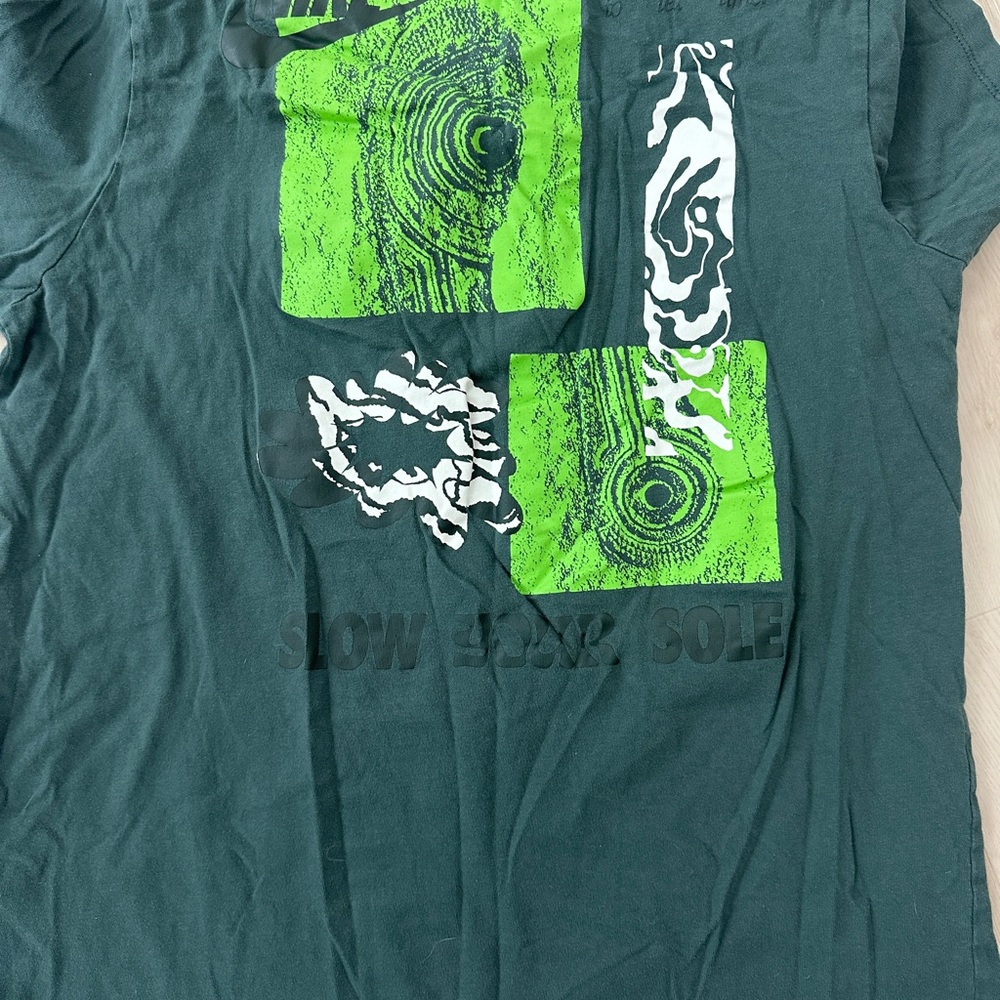Nike Green Graphic Men's Tee